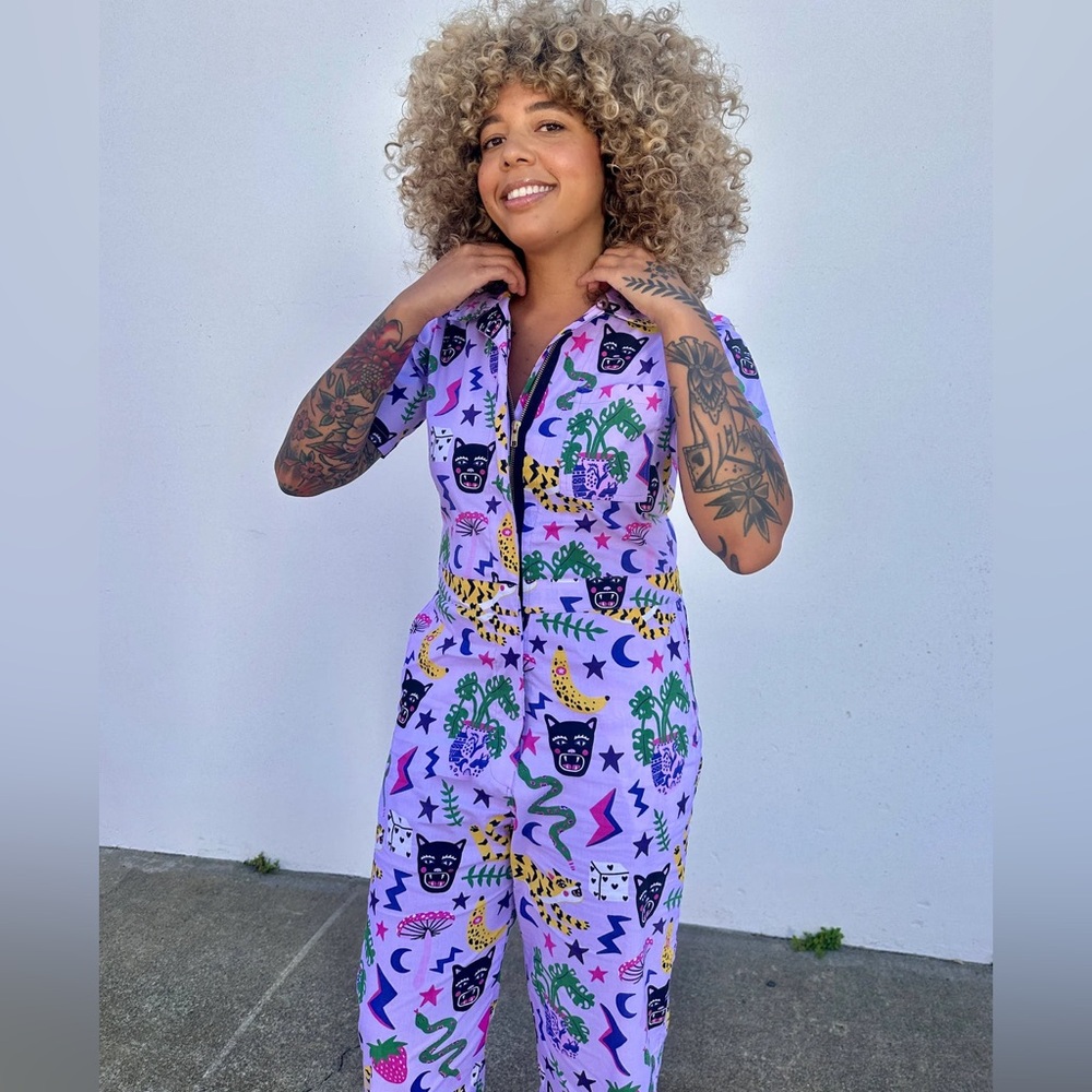 Nooworks Coveralls by Amy Hastings. Fun and dynamic patterns. Size Medium. NWT. - Picture 13 of 15